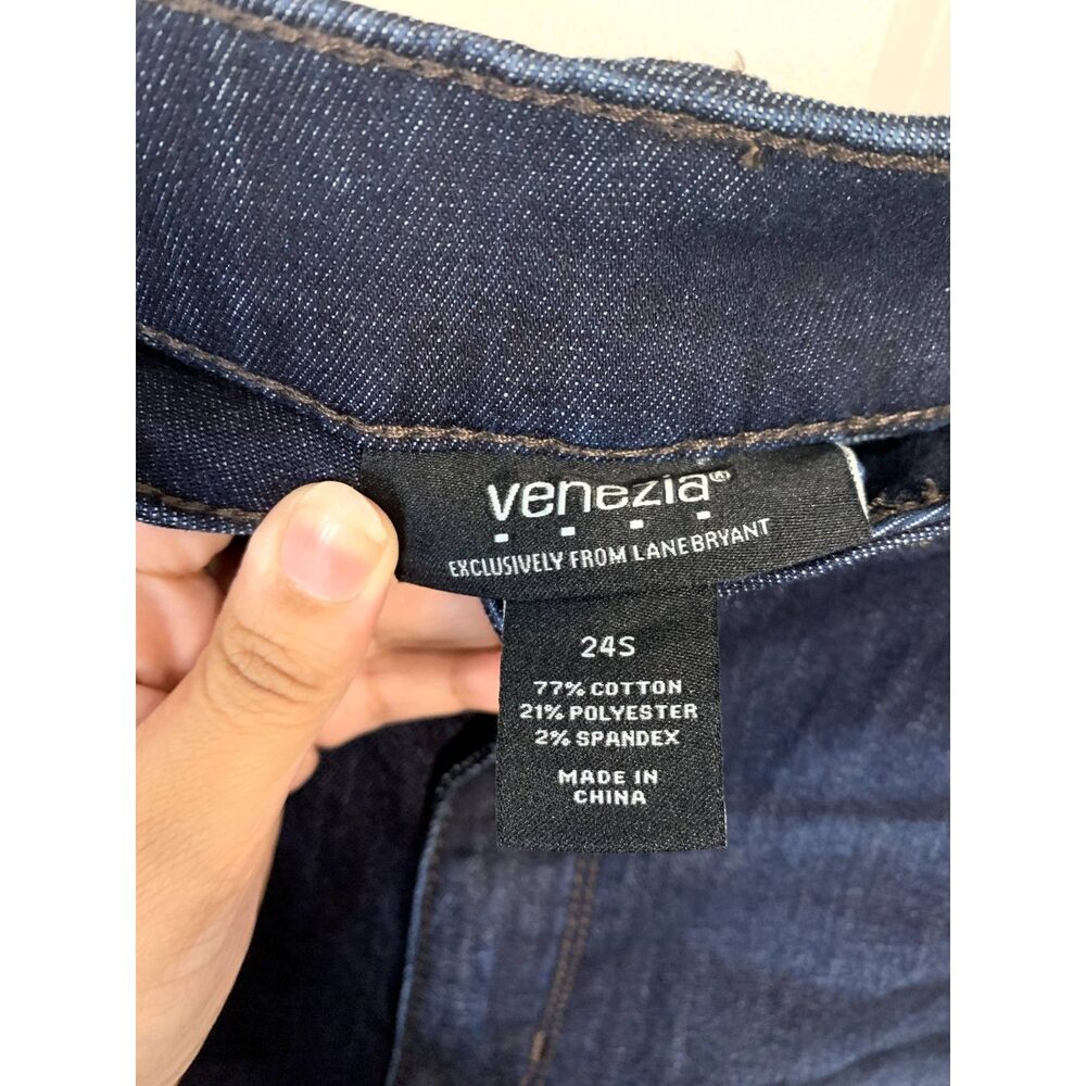 Lane Bryant Venezia Mid Rise Straight Jean Size 24 Short - NWT - Picture 4 of 4